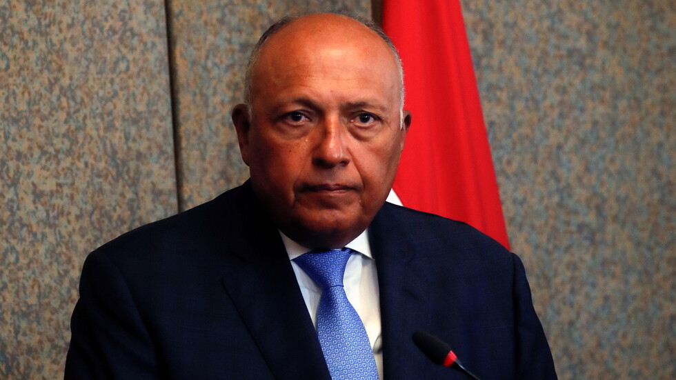 شكري: مصر لا تدعم فريقا على حساب آخر بالسودان