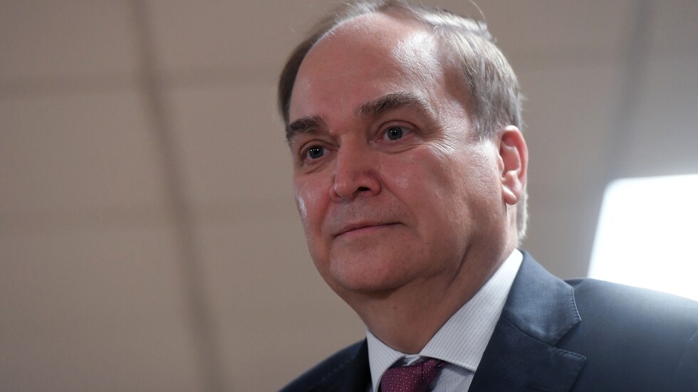 السفير الروسي يحذر واشنطن من خططها تزويد كييف بالسلاح