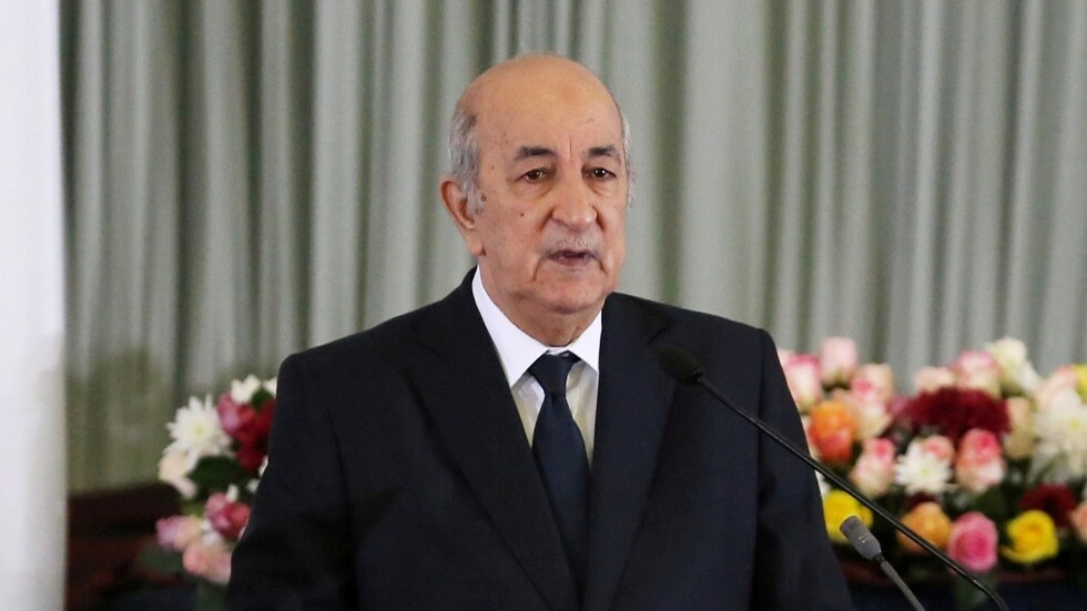 الرئيس الجزائري يجري تعديلا وزاريا