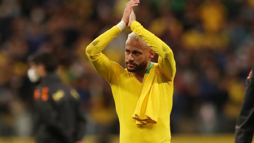 نيمار يحتفل على طريقة رعاة البقر بتأهل البرازيل إلى مونديال قطر (فيديو)