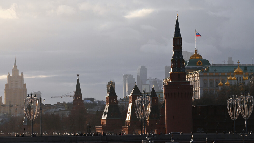 الكرملين: المزاعم عن نية روسيا غزو أوكرانيا باطلة ونتخذ ما يلزم لضمان أمن حدودنا