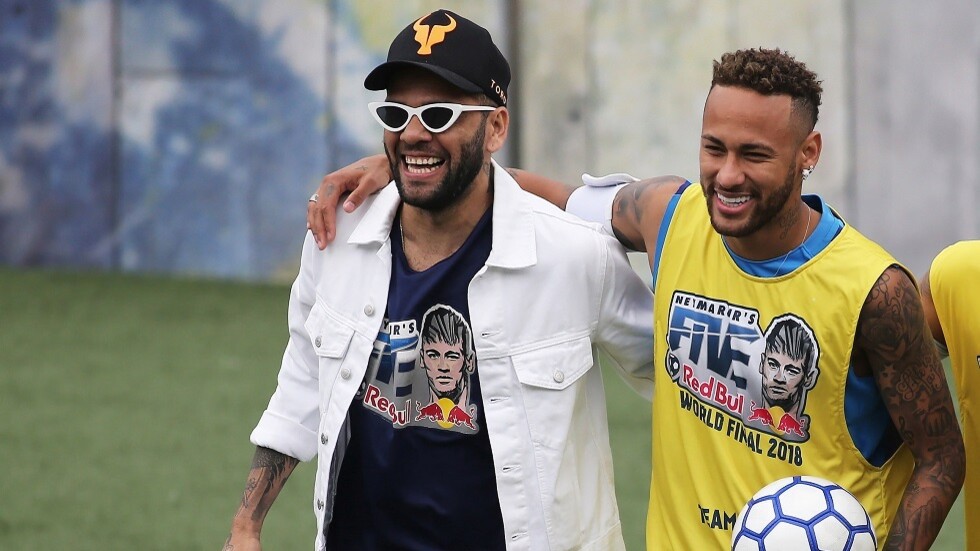 برشلونة يستعين بخدمات 