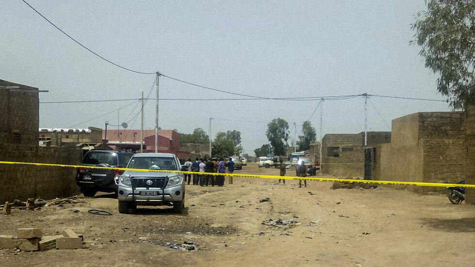 مقتل 7 عناصر شرطة في هجوم مسلحين في بوركينا فاسو