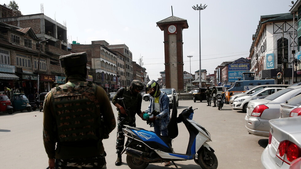 الهند .. مقتل خمسة جنود ومدنيين اثنين في كمين نصبه من يشتبه بأنهم  "متمردون"