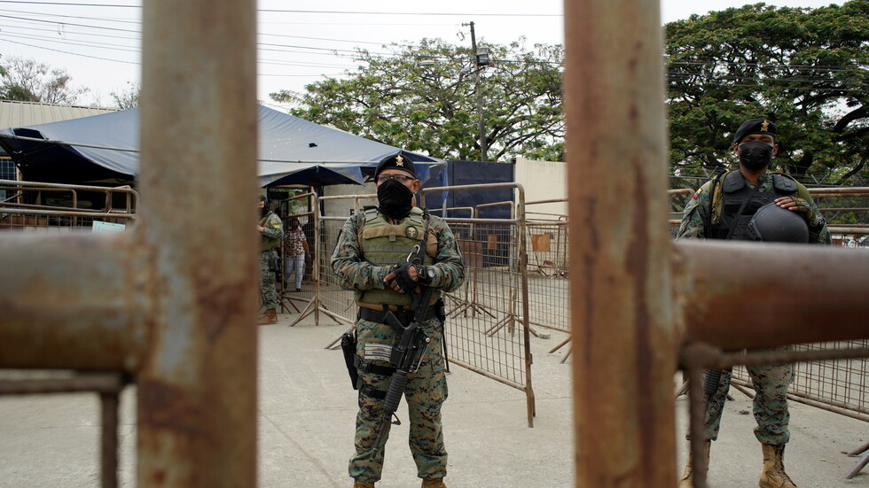 مقتل 68 شخصا جراء اشتباكات في سجن غرب الإكوادور