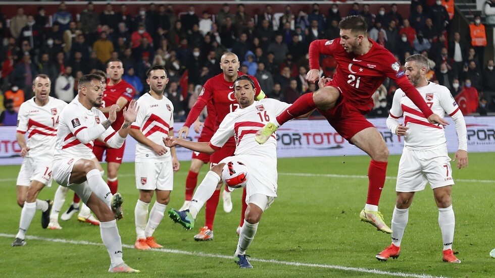 تركيا تهز جبل طارق (فيديو)