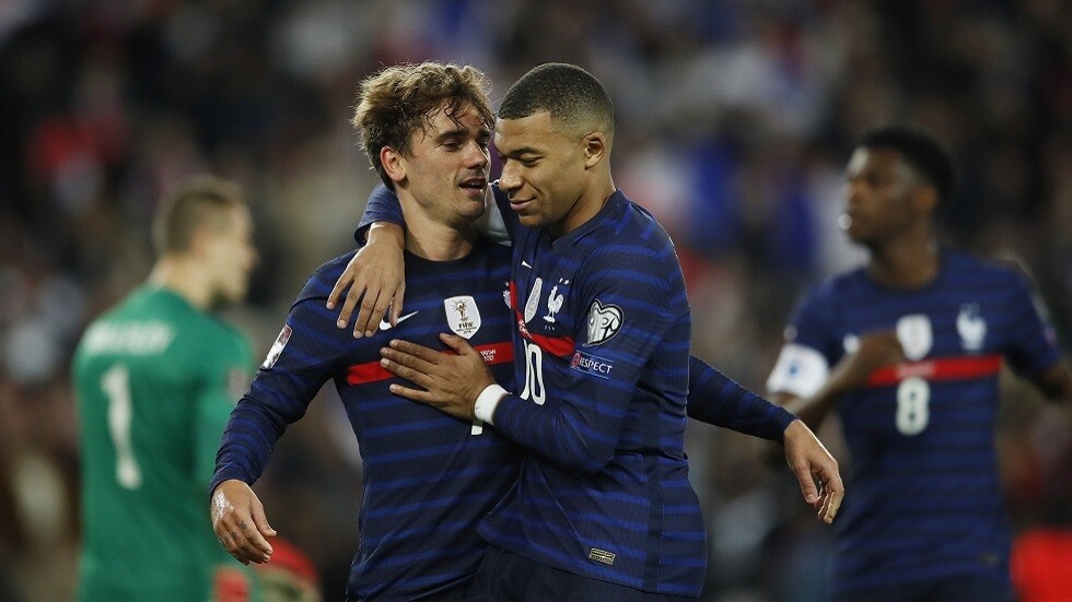 فرنسا تسحق كازاخستان