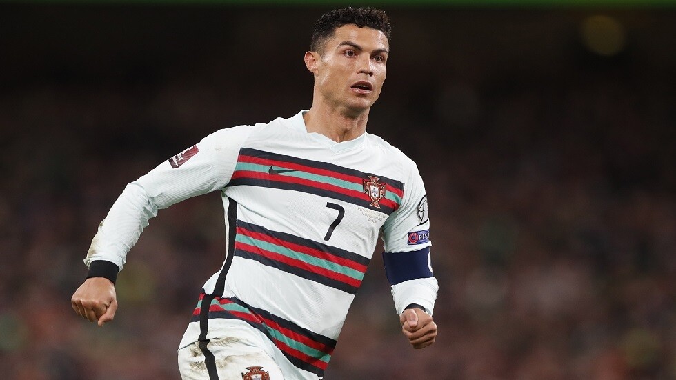 هل يرتدي رونالدو لباس المنقذ مجددا ويجر البرتغال إلى مونديال قطر؟