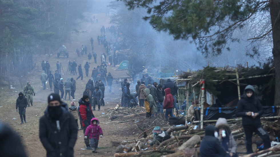 بغداد تعلن تسيير أول رحلة لإعادة المهاجرين العراقيين من بيلاروس