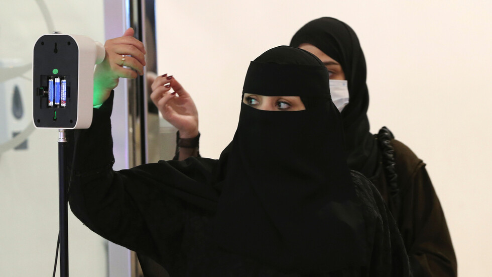 مركز الإحصاء الخليجي: عدد لقاحات كورونا المعطاة في دول الخليج تجاوز الـ84 مليون جرعة