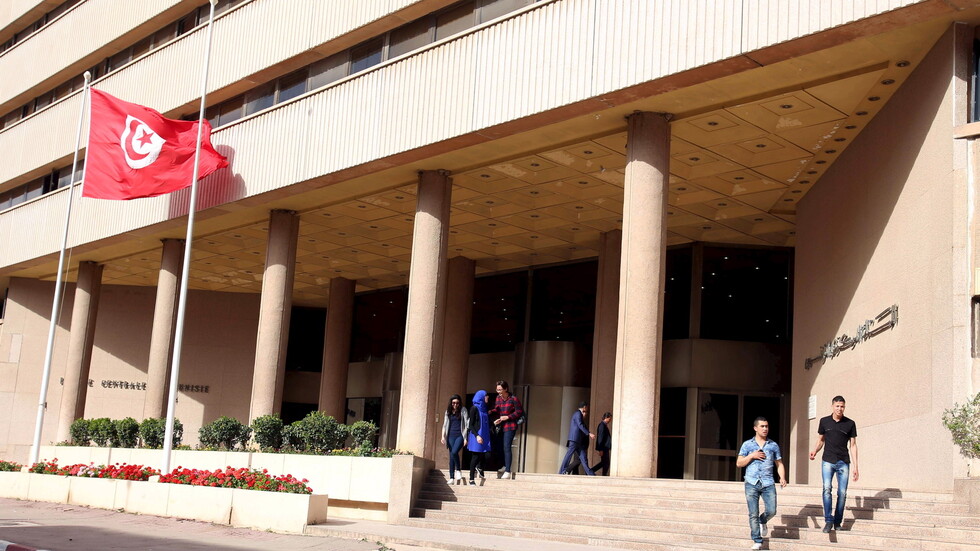 الاقتصاد التونسي ينمو بعد انكماشه في 2020