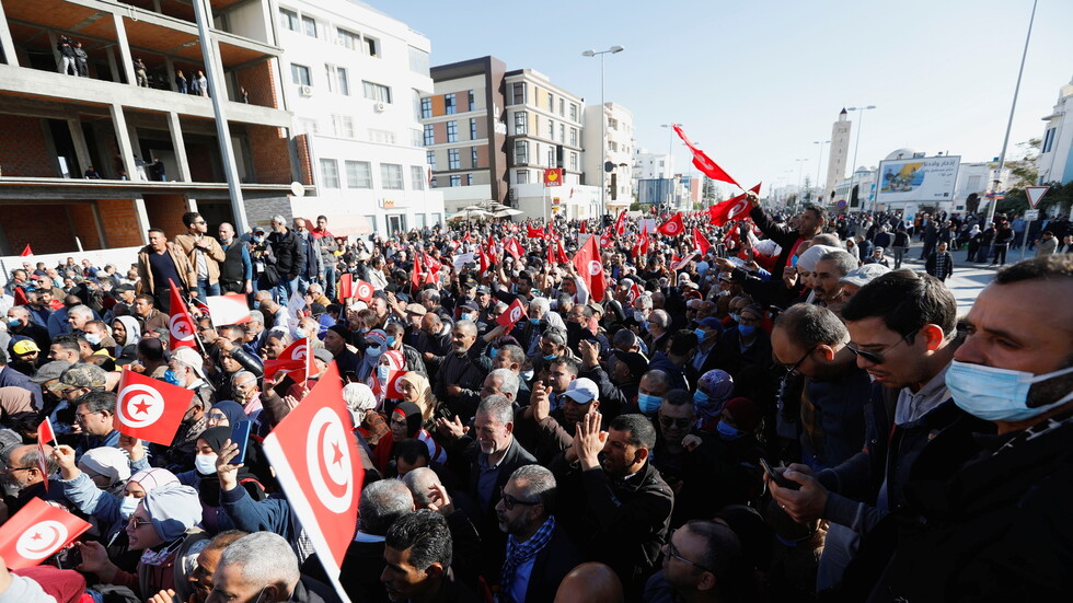 الحكومة التونسية تؤكد التزامها بتنفيذ الاتفاقات مع "اتحاد الشغل"
