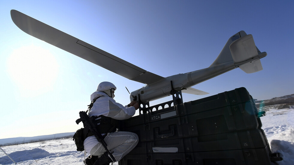 في معرض دبي للطيران.. روسيا تتلقى طلبات بـ2.5 مليار دولار لتوريد طائرات