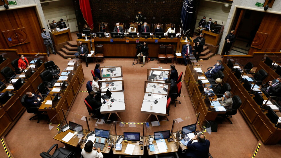 تشيلي.. مجلس الشيوخ يدرس آلية لعزل الرئيس