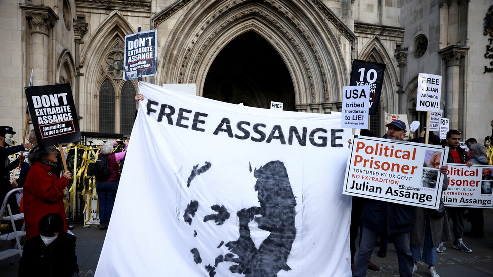 نواب فرنسيون يؤيدون منح أسانج حق اللجوء في فرنسا