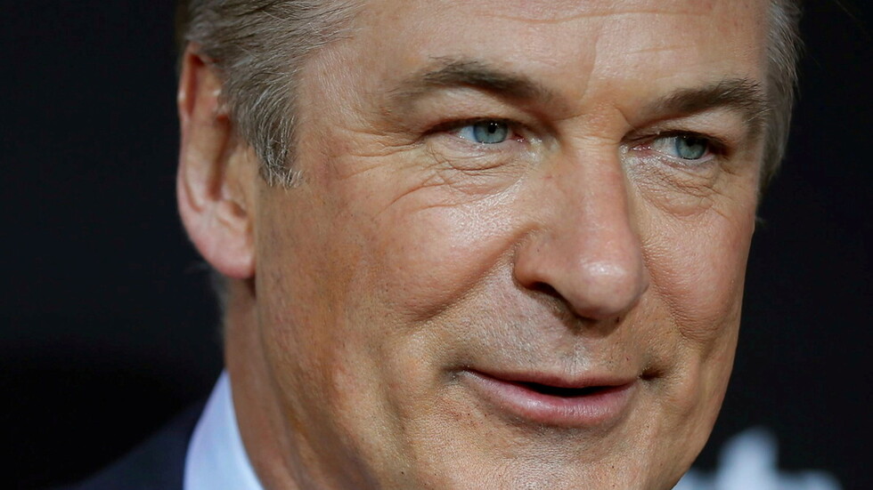 بسبب آرائه السياسية.. دانيال بالدوين يتحدث عن سبب تحميل شقيقه مسؤولية حادثة 