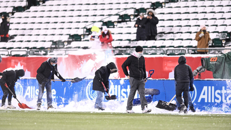 في واحدة من أبرد المباريات.. كندا تتفوق على المكسيك وتتصدر تصفيات الكونكاكاف (فيديو)