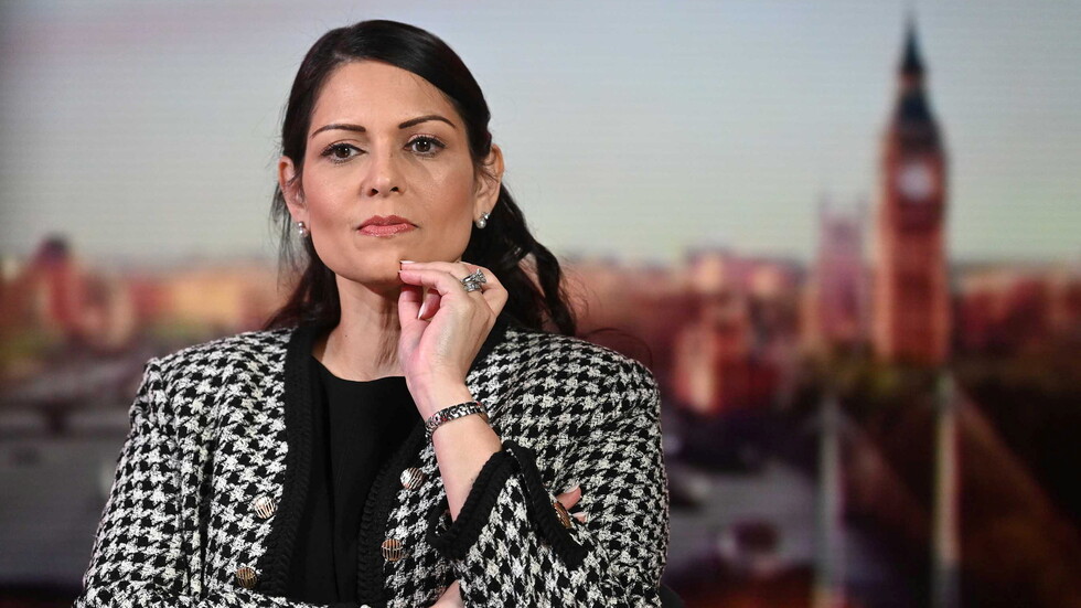 وزيرة الداخلية البريطانية: 