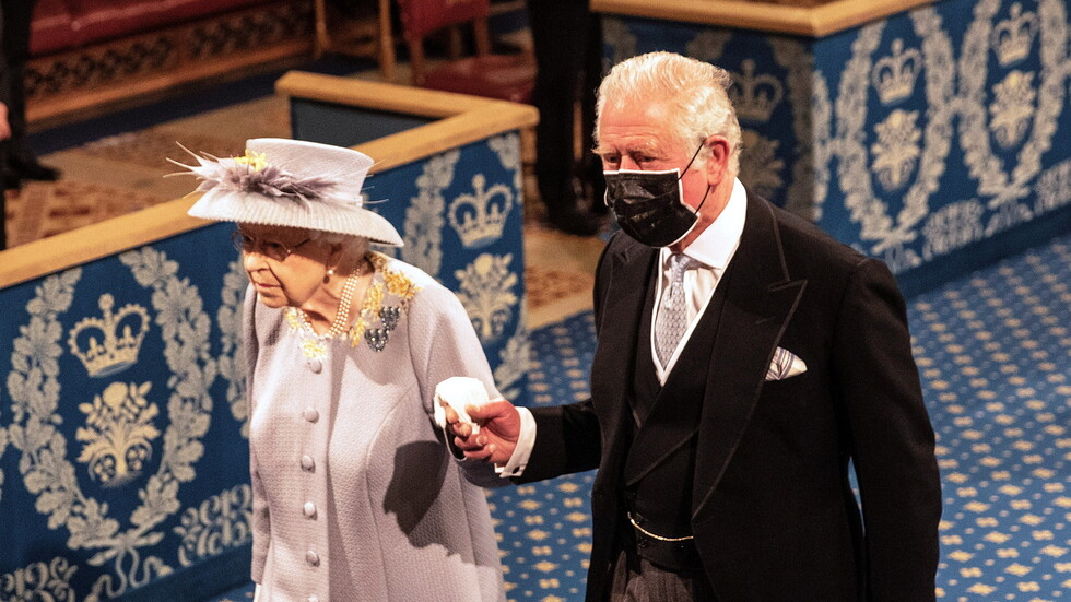 الأمير تشارلز: الملكة إليزابيث بخير لكن الأمور ليست سهلة في عمر 95 عاما