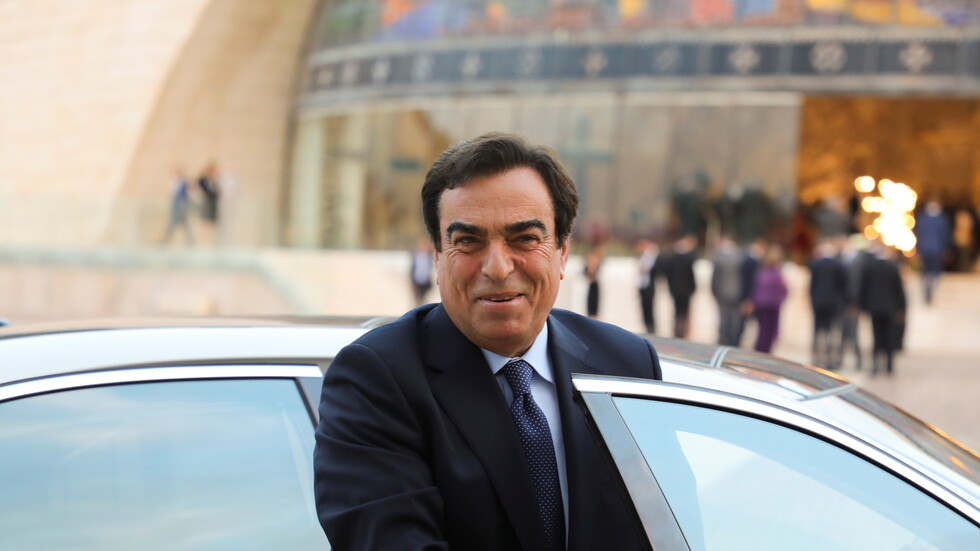 مجموعة "MBC" ترد على "منح" وزير الإعلام اللبناني مكافأة مالية ضخمة