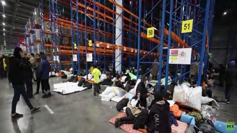 بولندا تعتقل 100 مهاجر حاولوا عبور حدودها