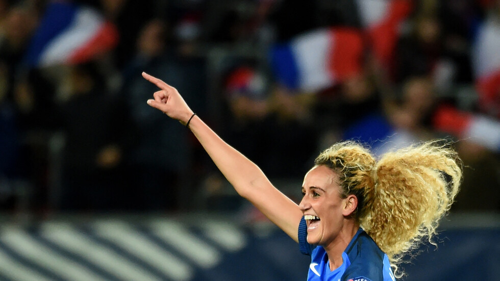 قضية خيرة حمراوي.. الاستبعاد من بعد الاعتداء