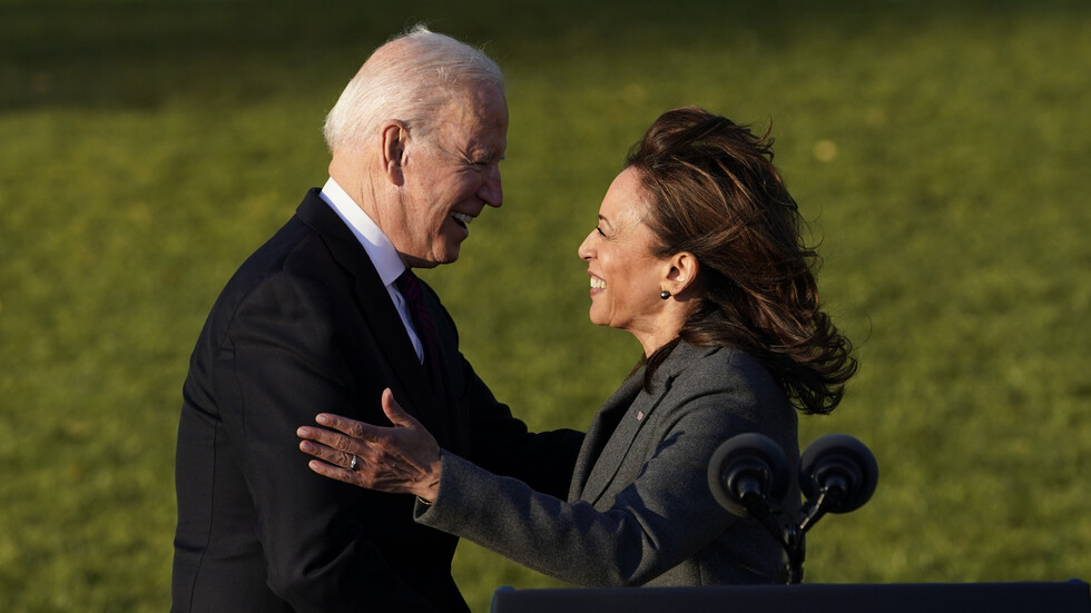 بسبب فحص طبي.. بايدن يسلم الصلاحيات الرئاسية مؤقتا إلى هاريس