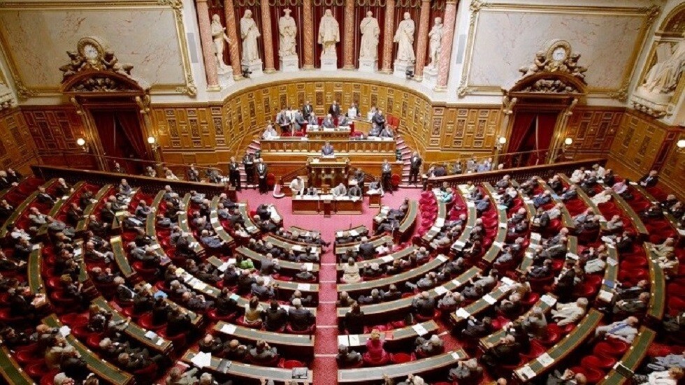 فرنسا تتجه لصرف مكافآت لجزائريين قاتلوا إلى جانبها