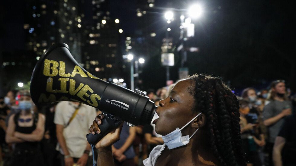الولايات المتحدة.. أنصار غاضبون لـ"حياة السود مهمة" يحتجون على تبرئة ريتنهاوس