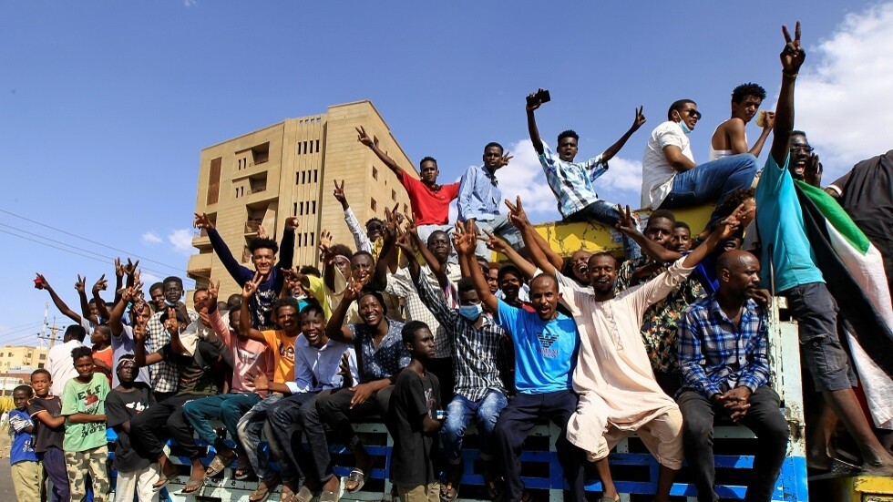 السودان.. دعوات لمظاهرات مليونية يوم الأحد وارتفاع عدد قتلى المواجهات إلى 40