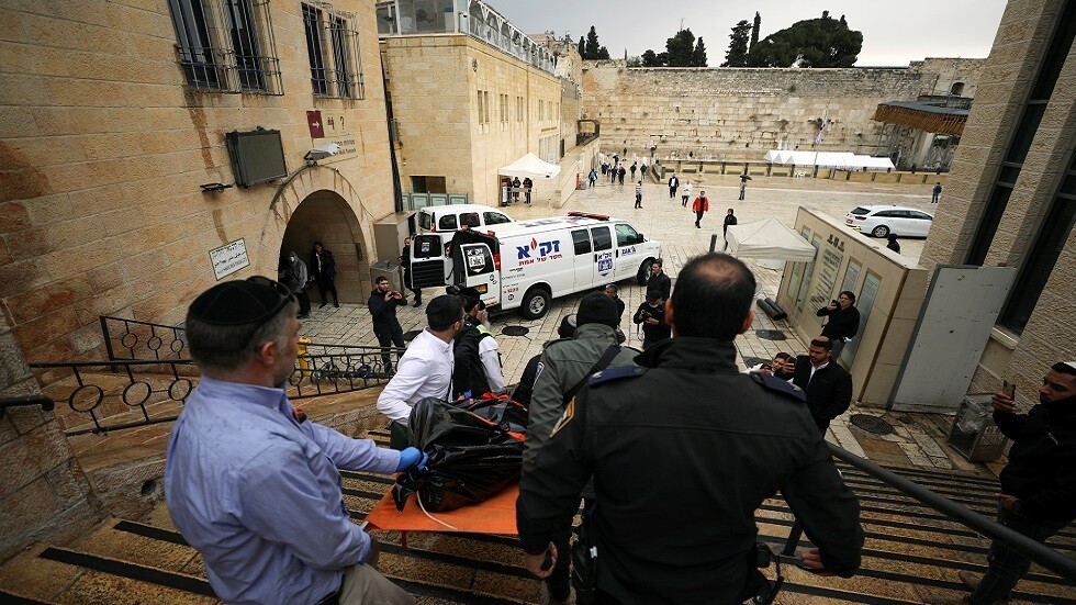 "حماس": عملية باب السلسلة تحمل تحذيرا لإسرائيل