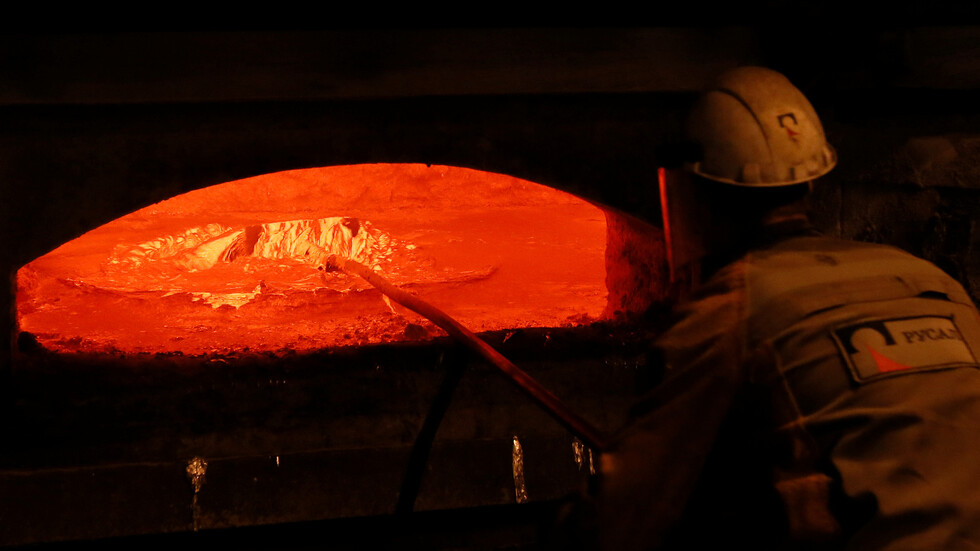 دبي.. انطلاق القمة العالمية للصناعة والتصنيع 2021