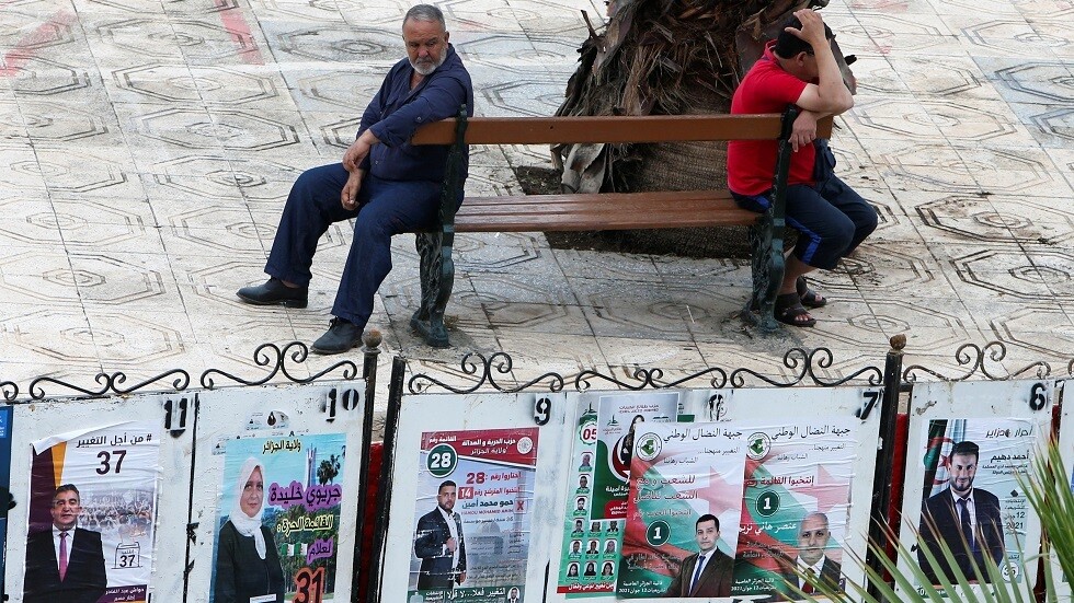 صحيفة جزائرية: بطاقة الناخب بـ 2000 دينار في "بورصة منتعشة لشراء الذمم"