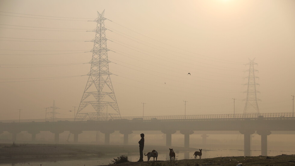 نيودلهي تمدد الإغلاق بسبب ارتفاع مستوى تلوث الهواء