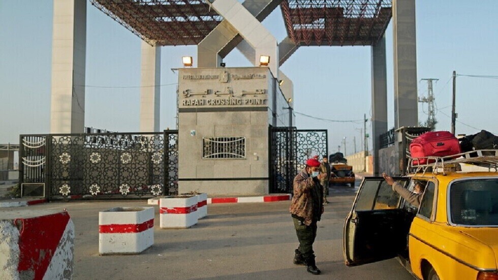 "حماس": قطر ستبدأ بإرسال وقود مصري لدفع الأجور في غزة
