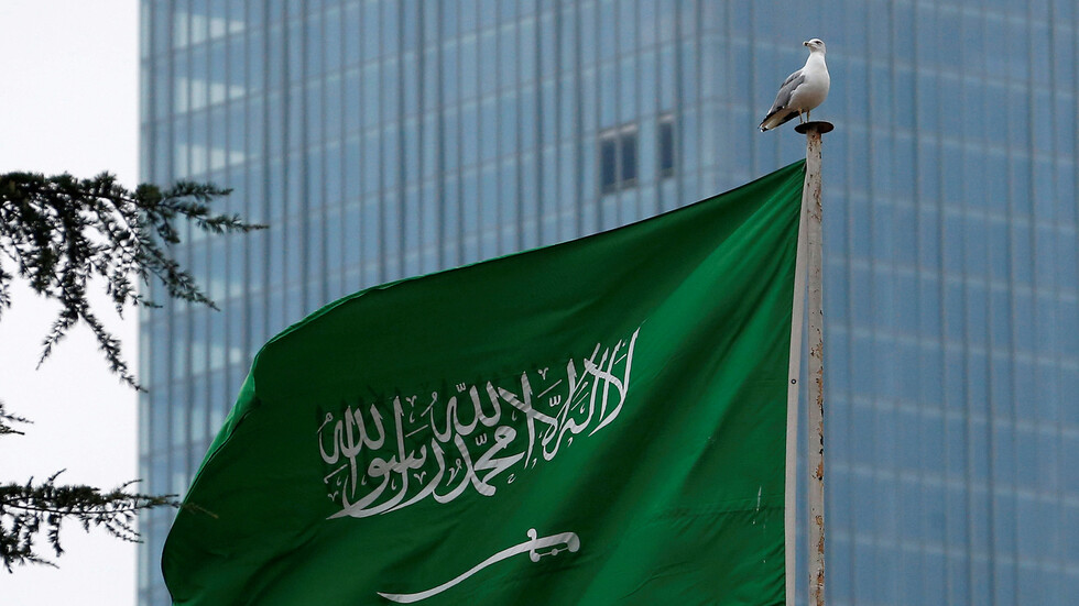 التحالف العربي يعلن تدمير 231 لغما بحريا زرعه الحوثيون