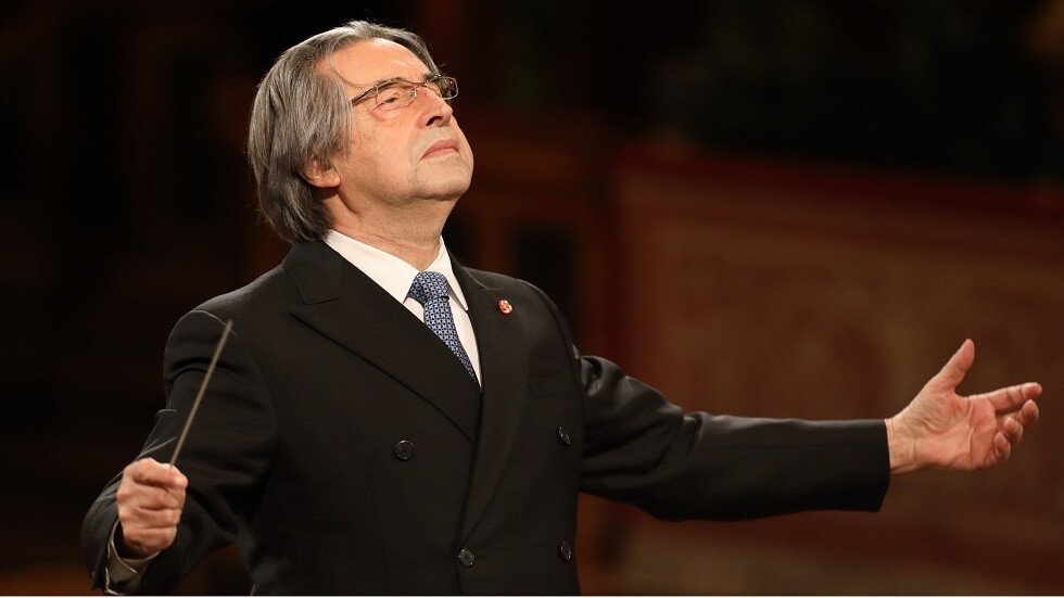 القائد الإيطالي ريكاردو موتي يتوجه بالشكر إلى جميع المصريين