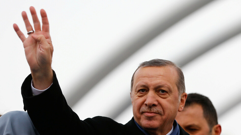 أردوغان يستقبل ولي عهد أبوظبي في أنقرة وأنباء عن إبرام اتفاقات ثنائية بين تركيا والإمارات