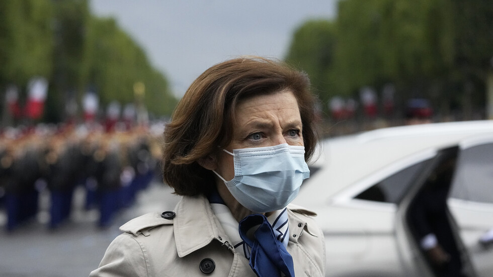 باريس تحقق في نشر موقع إخباري بيانات سرية عن التعاون الاستخباراتي بين فرنسا ومصر