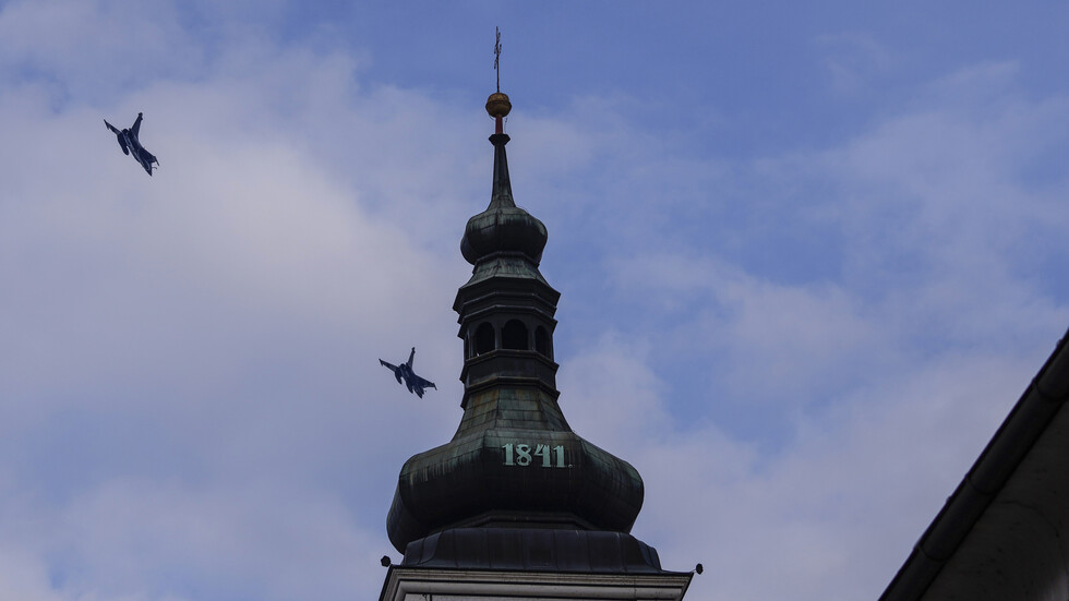 كرواتيا توقع على صفقة طائرات مقاتلة مع فرنسا من طراز "رافال"