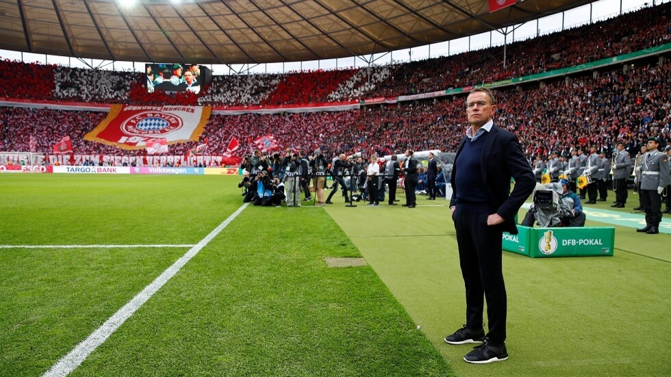 اسم مفاجئ.. مانشستر يونايتد يتفق مع مدرب من الدوري الروسي