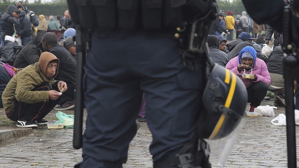 منظمات خيرية محذرة: القنال الإنجليزي سيبتلع المزيد من المهاجرين