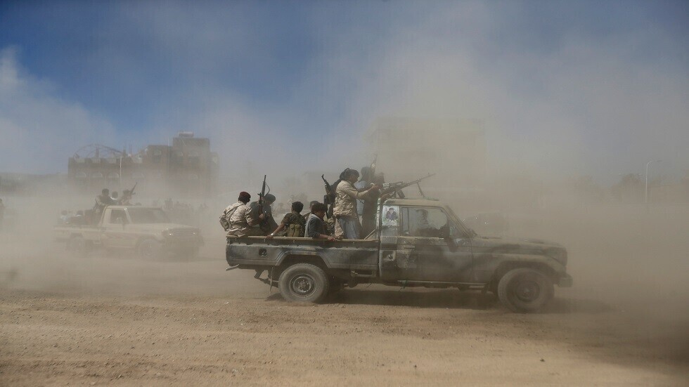 الجيش اليمني يعلن استعادة مواقع من الحوثيين غربي تعز