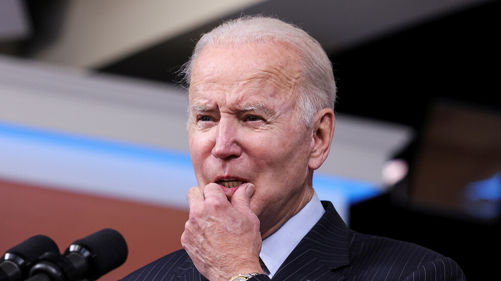 استطلاع: 52% من الأمريكيين يعارضون أداء بايدن الاقتصادي