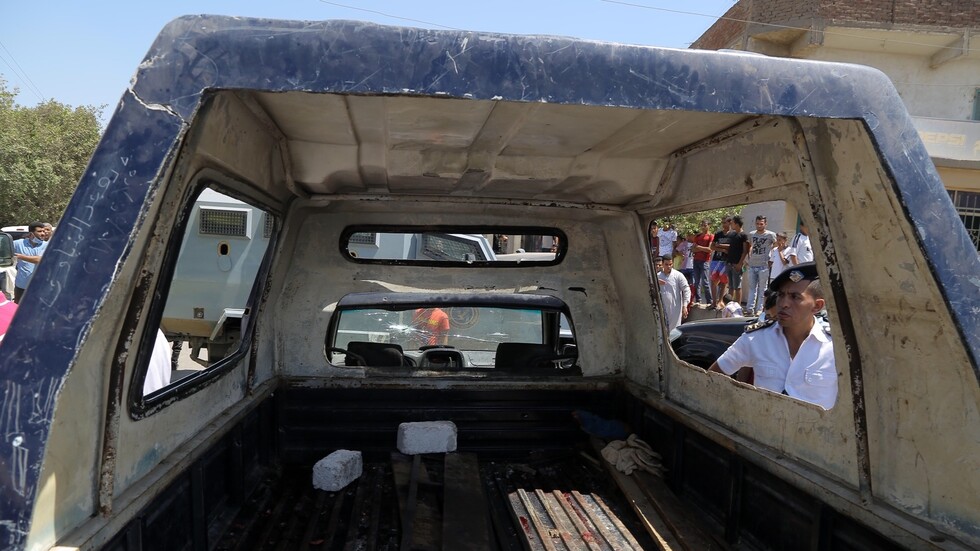 مصر.. تفاصيل مقتل طالب على يد شابين ووالدتهما في الشارع (صورة)