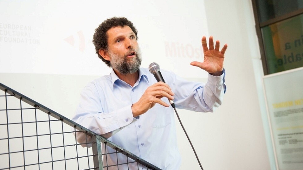 القضاء التركي يبقي رجل الأعمال عثمان كافالا في السجن وأنقرة مهددة بعقوبات