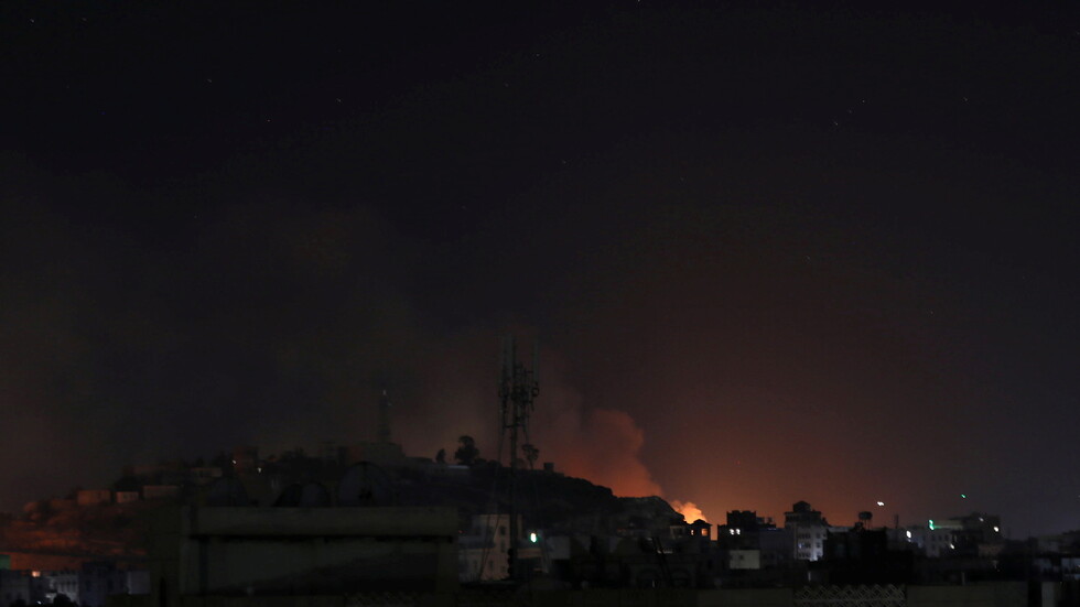 التحالف العربي يعلن عن  ضربات جوية لأهداف عسكرية بصنعاء وتدمير ورش للطائرات المسيرة