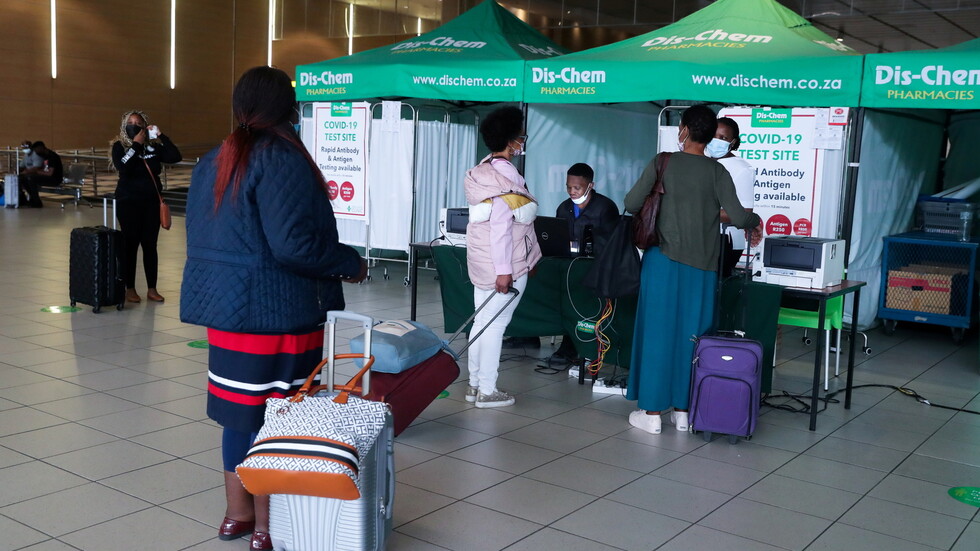 50 إصابة جديدة بمتحور "أميكرون" في جنوب إفريقيا واستعدادات لموجة تفشي جديدة