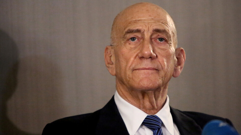 أولمرت: إسرائيل لن تشن حملة عسكرية شاملة ضد إيران