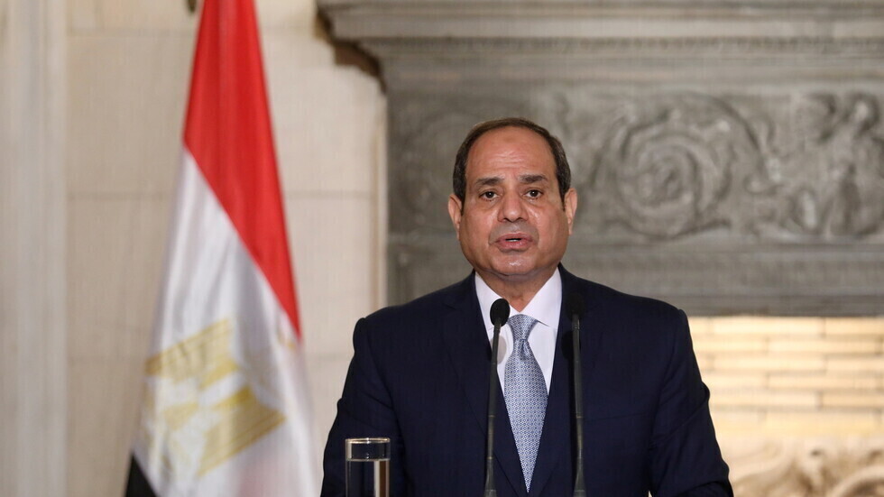 السيسي يقدم هدية لعروس "ذات الصوت النوبي الجميل"